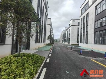 官渡新螺蛳湾1500m²厂房出租,参考报价:面议 官渡新螺蛳湾1500m²厂房出租,参考报价:面议