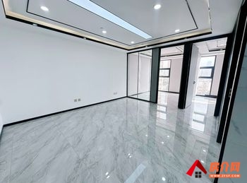 昆明莲花财富中心 >156m²写字楼出租,参考报价:3 昆明莲花财富中心 >156m²写字楼出租,参考报价:3