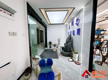 昆明莲花财富中心 >238m²写字楼出租,参考报价:5 昆明莲花财富中心 >238m²写字楼出租,参考报价:5