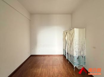 呈贡天润康园北区,2室2厅房子出租(整租),租金每月1300 呈贡天润康园北区,2室2厅房子出租(整租),租金每月1300