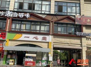 西山世纪半岛763.21m²商铺出售,参考报价:518.8万 西山世纪半岛763.21m²商铺出售,参考报价:518.8万