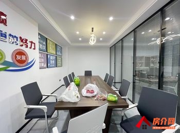 东聚嘉信商务中心 >242m²写字楼出租,参考报价:5 东聚嘉信商务中心 >242m²写字楼出租,参考报价:5