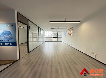 官渡新亚洲体育城320m²商铺出租,参考报价:6720元/月 官渡新亚洲体育城320m²商铺出租,参考报价:6720元/月