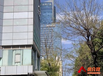 「昆明」盘龙金星立交桥300.8m²商铺出租,参考报价:面议 「昆明」盘龙金星立交桥300.8m²商铺出租,参考报价:面议