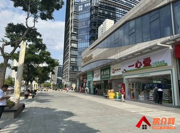 昆明西山前卫营139.82m²商铺出售,参考报价:81.9万 昆明西山前卫营139.82m²商铺出售,参考报价:81.9万