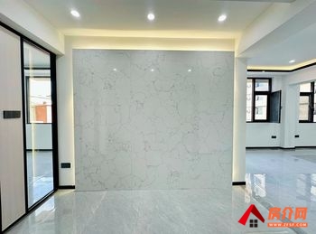 云上之诚商务中心 >194m²写字楼出租，参考报价：4