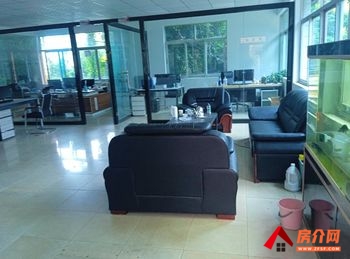 盘龙茨坝240m²厂房出租,参考报价:面议 盘龙茨坝240m²厂房出租,参考报价:面议