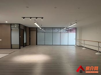 官渡新亚洲体育城802m²商铺出租,参考报价:面议 官渡新亚洲体育城802m²商铺出租,参考报价:面议