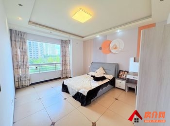 「昆明」盘龙云南映象(C区),3室2厅房子出租(合租)，租金