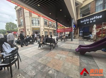 「昆明」呈贡马金铺77m²商铺出售,参考报价:120万元 「昆明」呈贡马金铺77m²商铺出售,参考报价:120万元