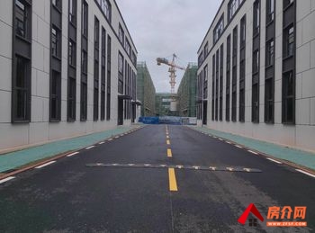 昆明官渡新螺蛳湾1300m²仓库出售,参考报价:455万元