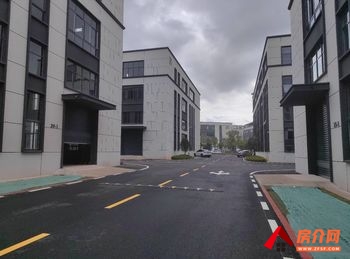 昆明官渡新螺蛳湾1300m²仓库出售,参考报价:455万元 昆明官渡新螺蛳湾1300m²仓库出售,参考报价:455万元