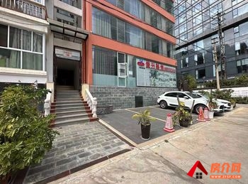 西山大商汇899m²商铺出售,参考报价:900万元 西山大商汇899m²商铺出售,参考报价:900万元