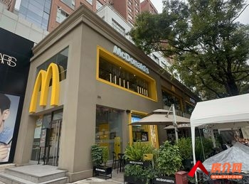 五华南屏街片区240m²商铺出售,参考报价:210万元 五华南屏街片区240m²商铺出售,参考报价:210万元