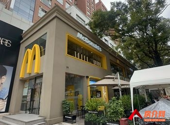 五华南屏街片区240m²商铺出售,参考报价:210万元 五华南屏街片区240m²商铺出售,参考报价:210万元