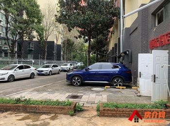 「昆明」官渡新亚洲体育城4255m²商铺出售,参考报价:24 「昆明」官渡新亚洲体育城4255m²商铺出售,参考报价:24