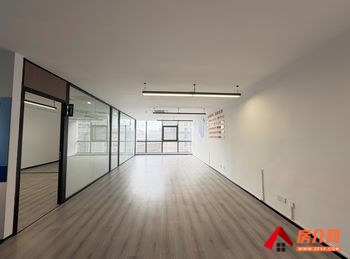 官渡新亚洲体育城320m²商铺出租,参考报价:8000元/月