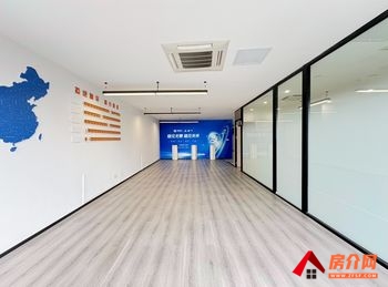 官渡新亚洲体育城320m²商铺出租,参考报价:8000元/月 官渡新亚洲体育城320m²商铺出租,参考报价:8000元/月