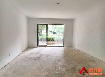 呈贡时代俊园桂香沁苑，5室2厅二手房出售,报价：93万元