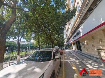 官渡国贸中心72m²商铺出租,参考报价:5000元/月 官渡国贸中心72m²商铺出租,参考报价:5000元/月