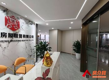 昆明融通中心 >310m²写字楼出租，参考报价：面议