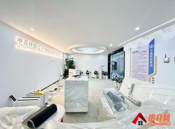 德润中心 >820m²写字楼出租,参考报价:面议