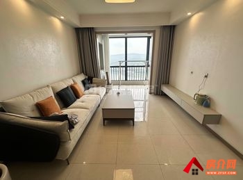 盘龙大华公园天下东湖苑，3室2厅二手房出售,报价：112万元