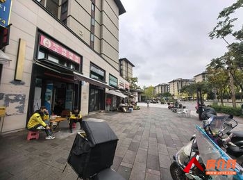 「昆明」西山滇池度假区35m²商铺出售,参考报价:79.9万 「昆明」西山滇池度假区35m²商铺出售,参考报价:79.9万