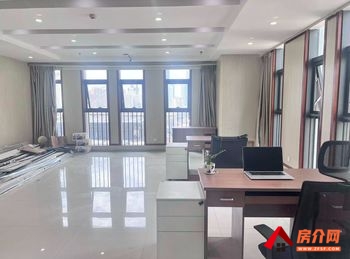 云路中心(办公) >138m²写字楼出租，参考报价：5