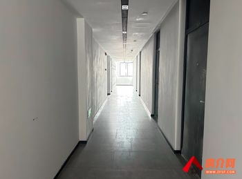 广泽中心 >400m²写字楼出售,参考报价:200万元 广泽中心 >400m²写字楼出售,参考报价:200万元