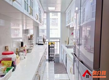 昆明西山红星国际广场檀宫 4室2厅二手房出售,报价:220万 昆明西山红星国际广场檀宫 4室2厅二手房出售,报价:220万