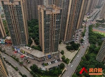 「昆明」官渡海伦国际251m²商铺出租,参考报价:7078.