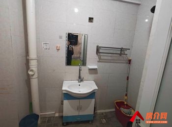 昆明官渡合金公寓 1室1厅房子出租(整租)，租金每月1300