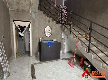 官渡海伦国际81m²商铺出租,参考报价:5589元/月 官渡海伦国际81m²商铺出租,参考报价:5589元/月