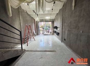 官渡海伦国际81m²商铺出租,参考报价:5589元/月 官渡海伦国际81m²商铺出租,参考报价:5589元/月