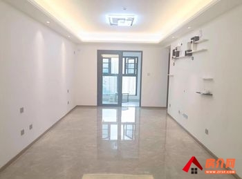 盘龙俊发城郁金苑，3室2厅二手房出售,报价：126万元