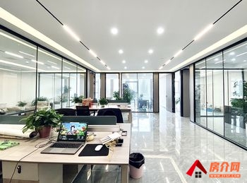 「昆明」中国铁建西派国际中心 >303m²写字楼出租，