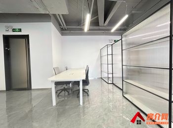 万达广场(北塔) >703m²写字楼出售,参考报价:5