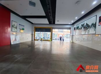 盘龙鼓楼片区130m²商铺出租，参考报价：面议