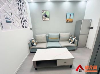 西山润城第五大道，1室1厅房子出租(合租)，租金每月800元