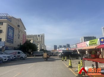 官渡海伦国际383m²商铺出售,参考报价:368万元