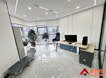 云投中心 >230m²写字楼出租,参考报价:5750元