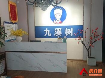 五华北市区74m²商铺出租，参考报价：5000元/月