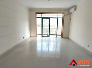 江东花城小区房屋出售，盘龙江东花城，3室2厅，报价：130万