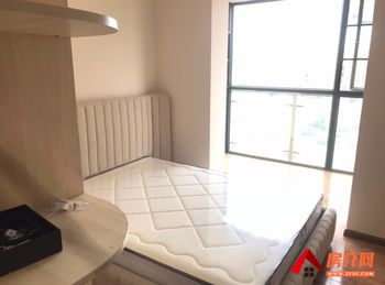 五华金泰国际一期，3室2厅房子出租(整租)，租金每月2100