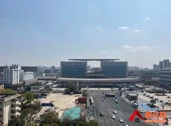 云上之诚商务中心 >130m²写字楼出租,参考报价:3 云上之诚商务中心 >130m²写字楼出租,参考报价:3