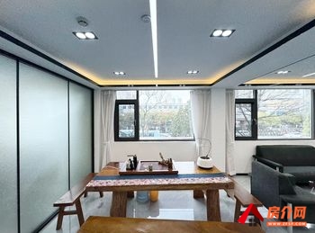 云上之诚商务中心 >130m²写字楼出租,参考报价:3 云上之诚商务中心 >130m²写字楼出租,参考报价:3