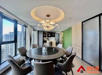 招商公园大道写字楼 >720m²写字楼出租，参考报价：