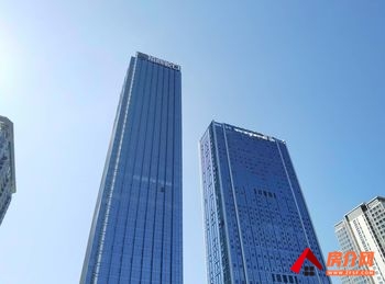 龙湖时代金融中心 >250m²写字楼出售，参考报价：1