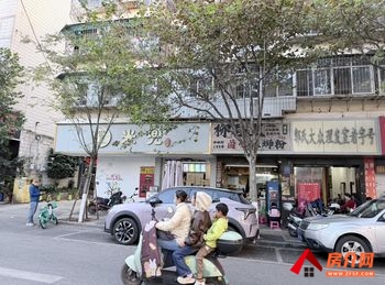 西山金碧片区67.76m²商铺出售,参考报价:179万元 西山金碧片区67.76m²商铺出售,参考报价:179万元
